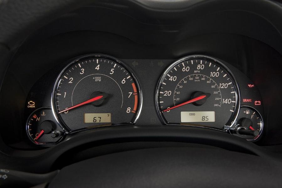  Toyota Corolla 2011 года  (фото 58 из 76)